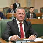 Senatorul Cristian Resmeriță cere eliminarea birocrației din școli prin obligativitatea catalogului digital