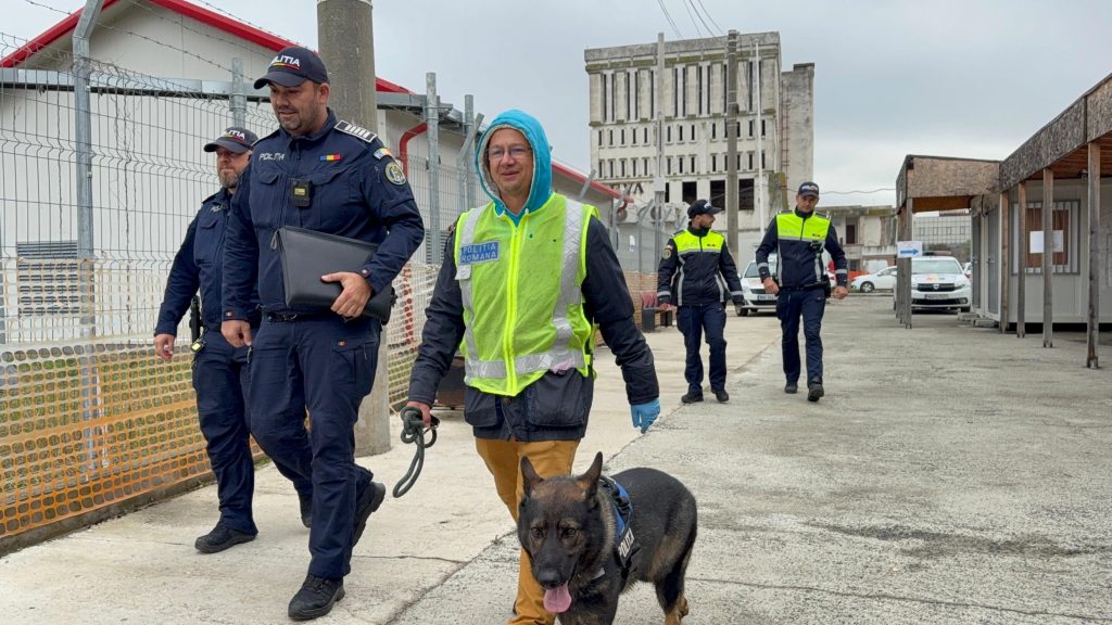 c2226a3b-6013-4072-9a79-2f61208e8f7a