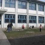 Incident la Școala Generală nr. 2 din Petroșani: 10 elevi au avut nevoie de îngrijiri medicale după pulverizarea unui spray iritant
