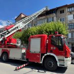 Incendiu într-un apartament din Lupeni. O femeie a ajuns la spital după ce a inhalat fum