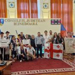 Hunedoara, gazda tradițiilor din cinci țări la ediția aniversară a Festivalului Internațional de Folclor „Carpatica”