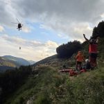 Turistă salvată cu elicopterul, din Retezat