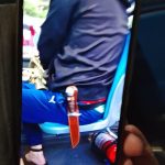 Recalcitrant și cu o armă albă, în autobuz