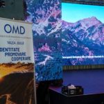 Un colț de rai la poalele Parângului. Pe drumul spre taina Cheilor și Mănăstirii Jieț